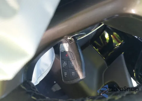 2022 Chevrolet Silverado 1500 4Wd Short Bed High Country z USA, uszkodzony, nr VIN 1GCUDJED0NZ628747